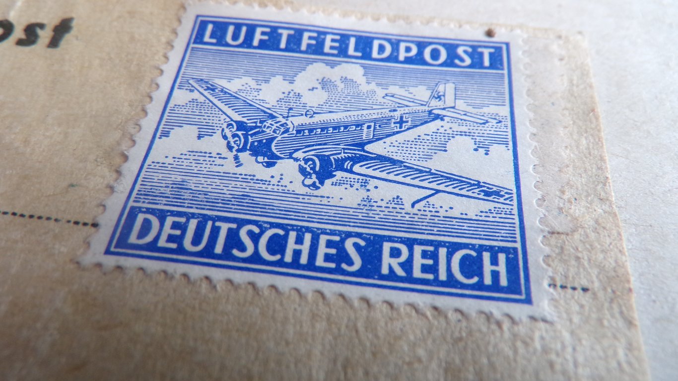 Full box of 100 Efka cigarette papers Luftfeldpost!!!