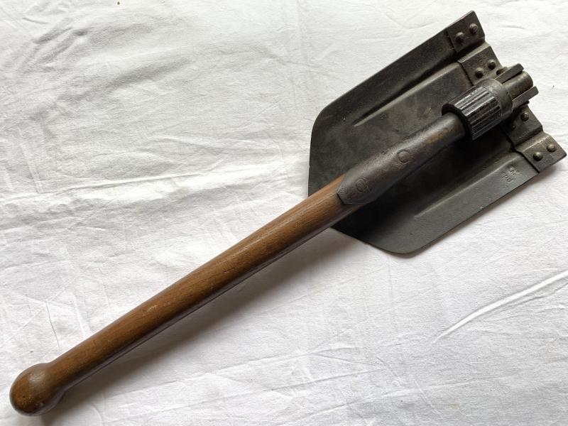 German Folding Shovel with Carrying Case, 1st Model -1941-