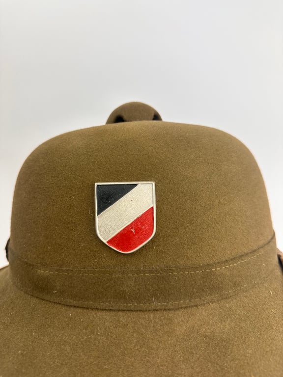 Heer 2nd pattern Afrikakorps pith helmet (JHS 1942)