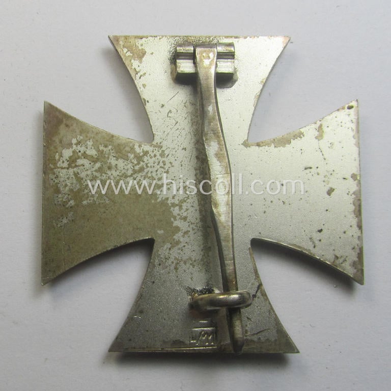 '1957-pattern: 'EK1.Kl.' (or: Iron Cross 1st class) being a neatly maker- (ie. 'L/11'-) marked example as was produced by the (desirable!) 'Hersteller' (ie. maker): 'Wilhelm Deumer'