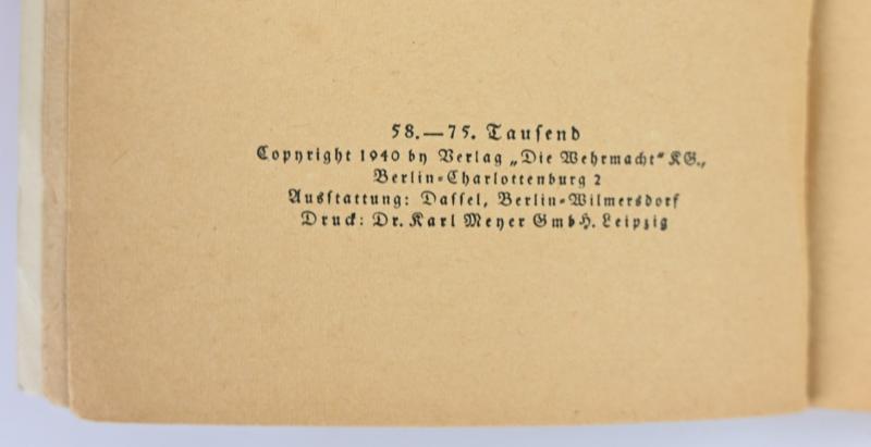 German WH Book 'Frontsoldaten Lachen'
