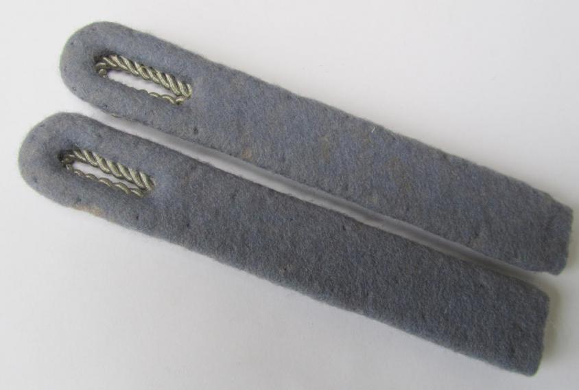 Attractive - and fully matching! - pair of 'Luftschutz'- (ie. RLB-related-) officers'-pattern shoulderboards (ie. 'Schulterstücke') as was intended for - and used by - an: 'RLB-Luftschutzführer'