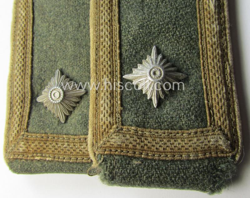 Pair of WH (Heeres) NCO-type shoulderstraps: 'Feldwebel eines Infanterie-Regiments'