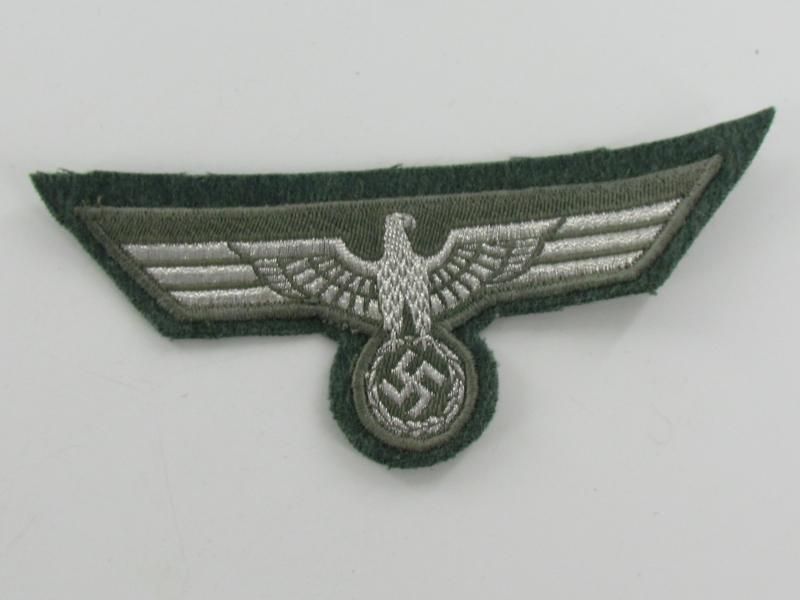 M33 army (Heer) ‘BeVo’ flatwire breast eagle
