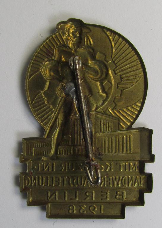 Unusually seen, commemorative TR-period day-badge (ie. 'tinnie') as issued to commemorate a DAF- (ie. KDF-) related gathering depicting the text: 'Mit KdF zur Int. Handwerksausstellung - Berlin - 1938'