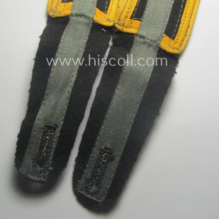 Pair of fully matching, 'M44'- ie. 'simplified'-pattern, Waffen-SS NCO-type shoulderstraps as piped in the golden-yellow-coloured branchcolour for usage by an 'Unterscharführer' who served within the: 'Waffen-SS Kavallerie o. Aufklärungs-Trpn.'