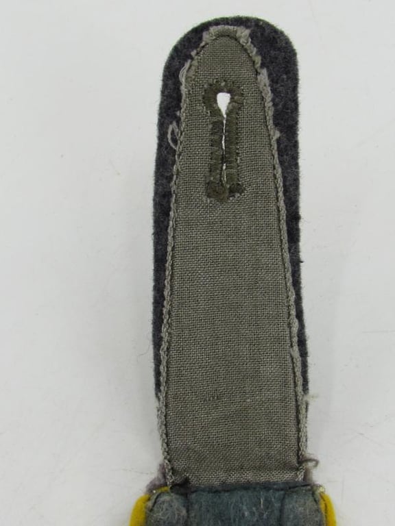 Single Luftwaffe NCO shoulder board