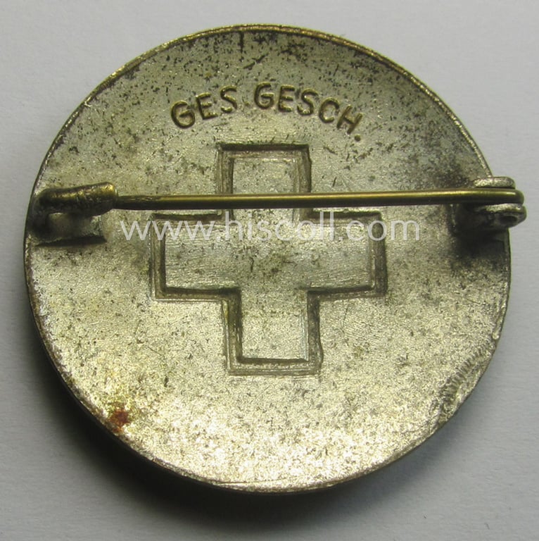 'Variant'-pattern, DRK (ie. 'Deutsches Rotes Kreuz' or German Red Cross) being a non-maker-marked nurses'-badge: 'Helferin'