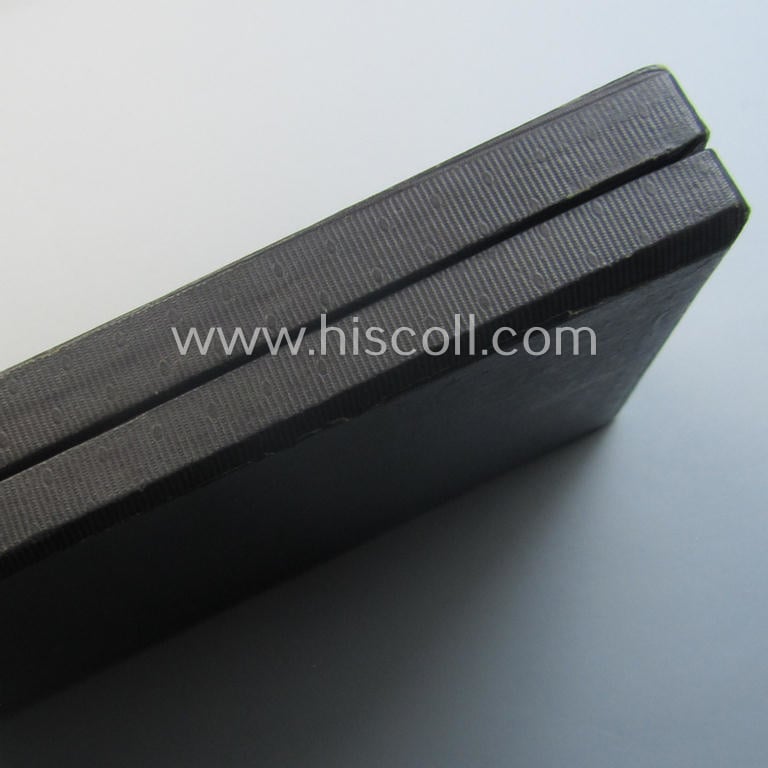 Attractive - and quite unusual! - WWI-period: 'Eisernes Kreuz II. Klasse' (or: iron cross second class) being a non-maker-marked example that comes stored in its luxuriously-styled, blue-coloured etui as issued and/or found