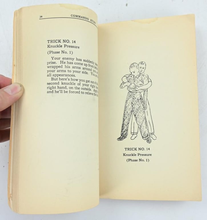 US WW2 Book 'Commando Stuff' 1942