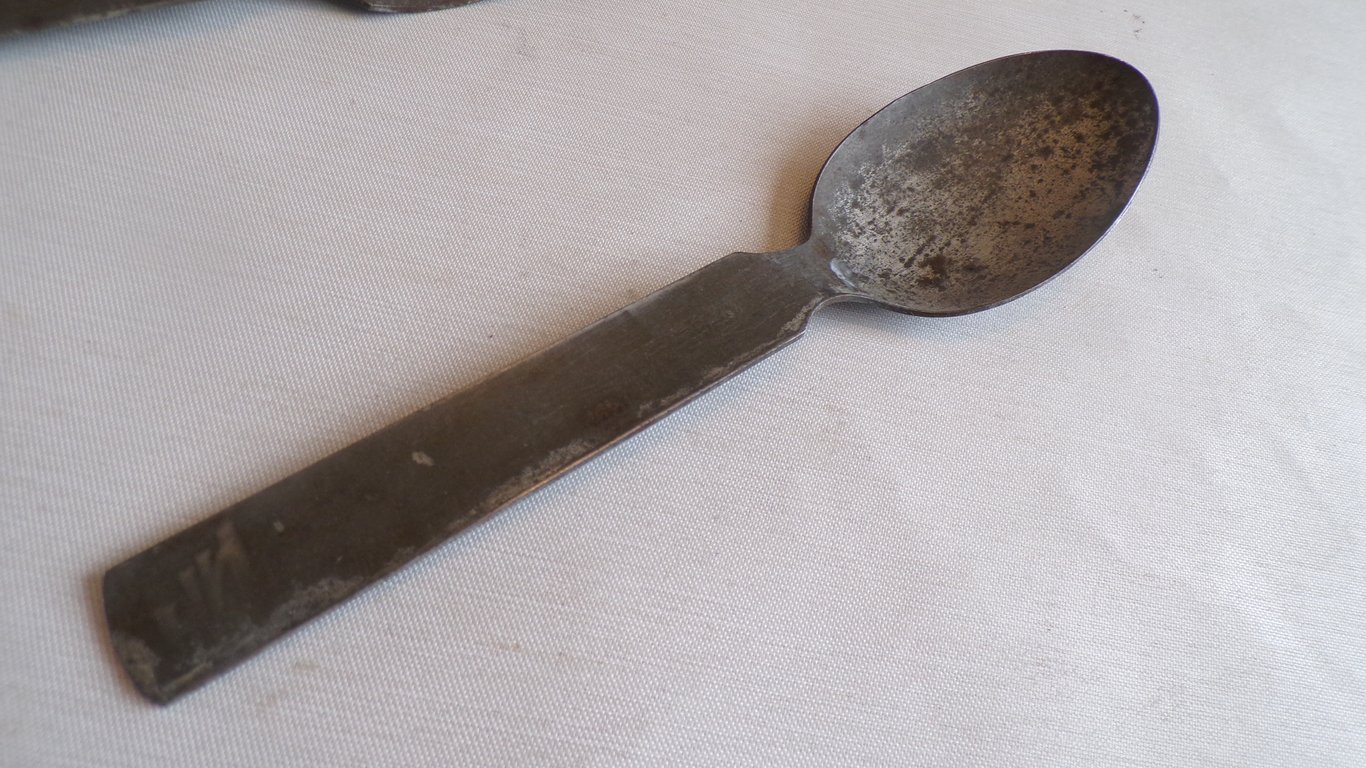 Matching 1943 4-Piece "Klaue" Field Utensil Set