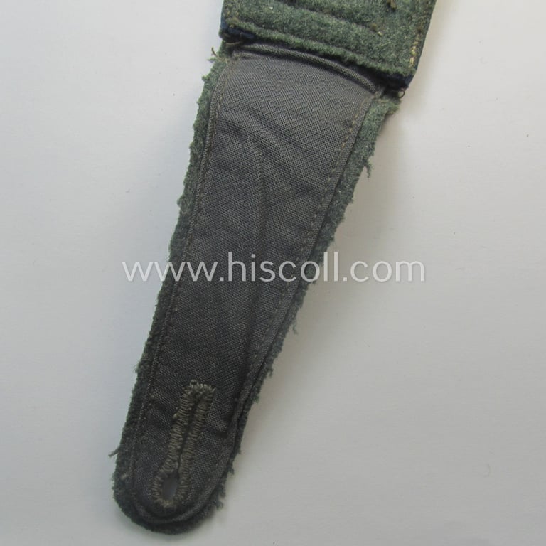 Single, WH (Heeres) mid-war-period- (ie. 'M41/M43'-pattern) 'cyphered', NCO-type shoulderstrap as was intended for usage by a: 'Feldwebel einer Sanitäts-Abtlgs.'