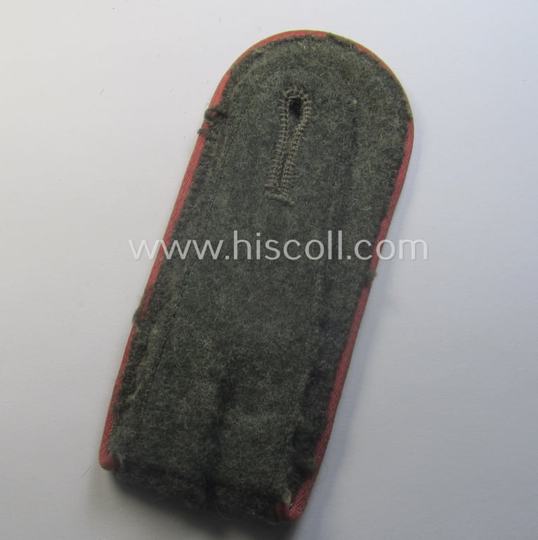 Single, 'M41- o. M43'-pattern WH (Heeres) EM-type shoulderstrap: 'Soldat der Panzer- o. Panzerjäger-Trpn.'