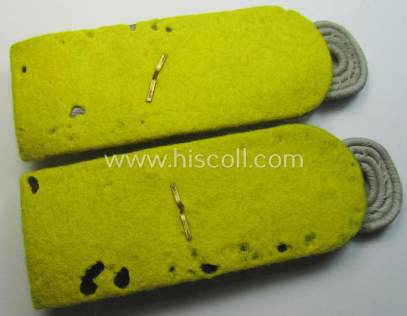 Attractive - and fully matching! - pair of WH (Heeres) neatly 'cyphered', officers'-pattern shoulderboards as piped in bright-yellow as was intended for an: 'Oberstleutnant eines Nachrichten-Abteilungs'