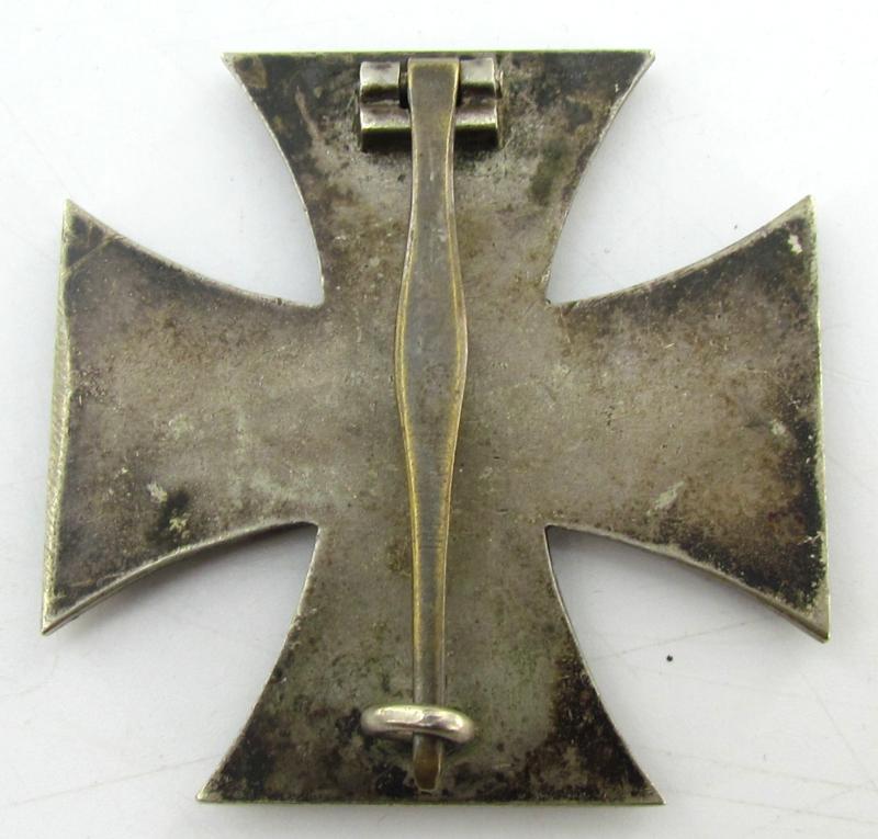 Iron Cross 1st Class ( EK1 ) 1939  ( Klein & Quenzer )