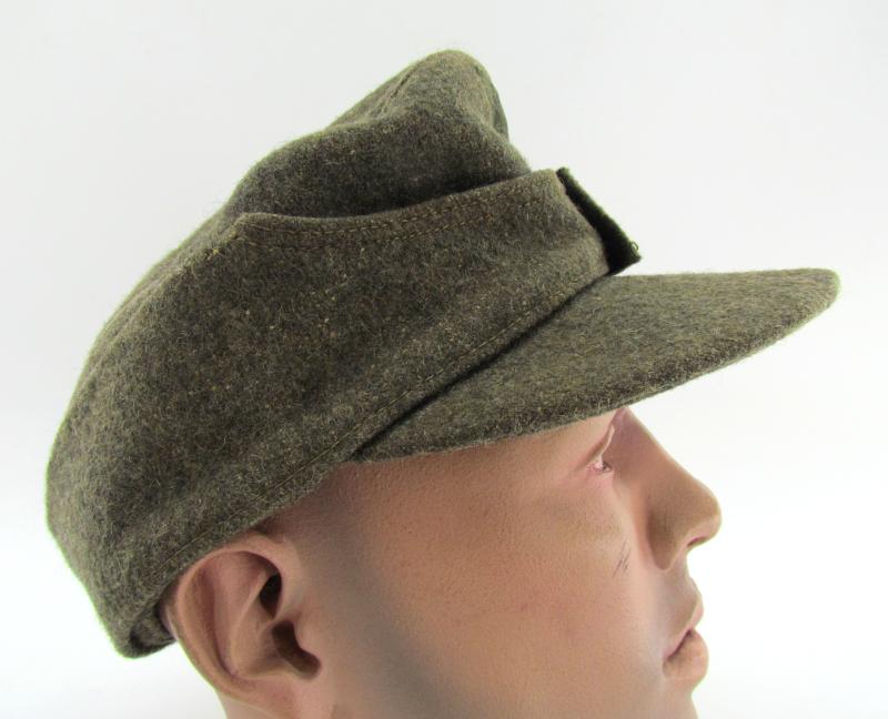 Wehrmacht (Heer) Officers field cap ‘Einheitsfeldmütze’with RBNr. 1944