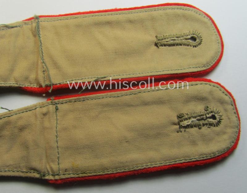 Pair of WH (Luftwaffe) 'tropical-styled', EM-type shoulderstraps: 'Soldat der Flak-Artillerie-Trpn.'