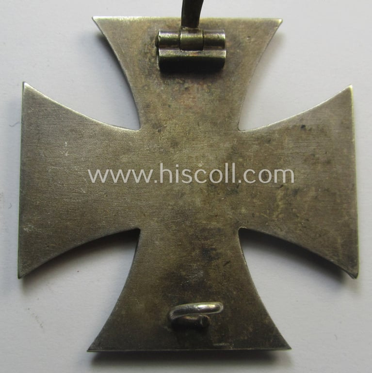 'Eisernes Kreuz 1. Klasse' (ie. Iron Cross 1st class) being an (I deem) early-war-period-produced (and neatly maker- ie. '65'-marked-) example by 'K&Q' that comes complete in its specific etui