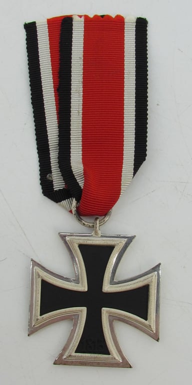 Iron Cross 2nd Class 1939 (Eisernes Kreuz 2. Klasse)– Maker “100”