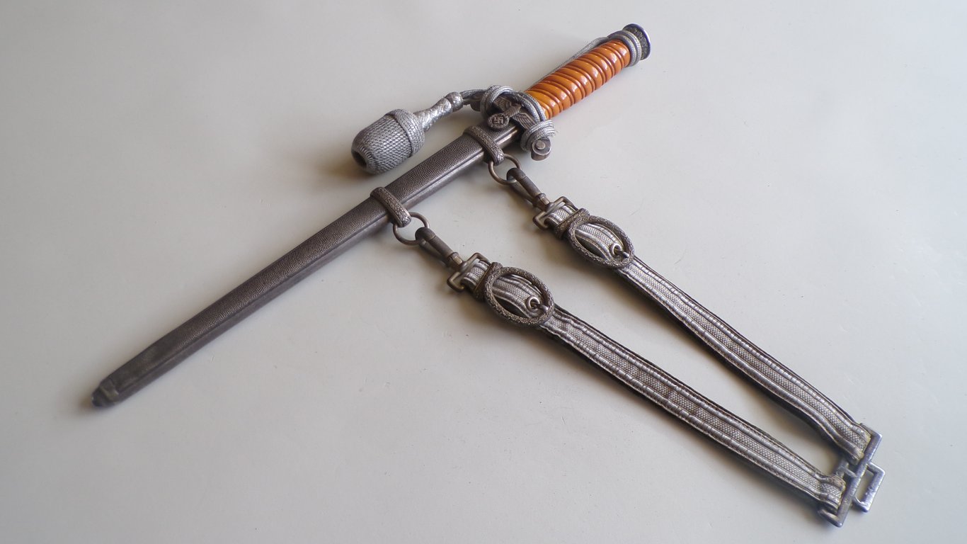 Heer (Army) Officers dagger