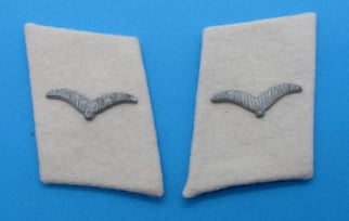 Hermann Göring division collar tabs