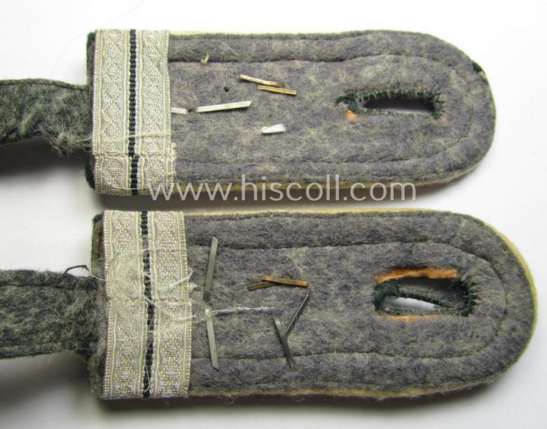 Pair of (early- ie. rounded-styled) WH (Heeres) NCO- (ie. 'M40'-) pattern shoulderstraps (being a so-called: 'privately-purchased'-pair): 'Feldwebel u. Offiziers-Anwärter des Infanterie-Rgts. 46'