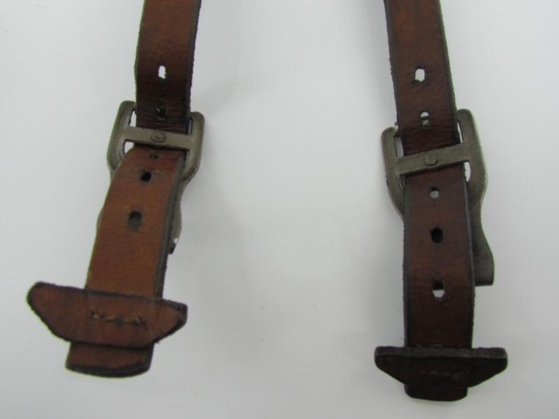 Luftwaffe Y-straps maker marked 1942