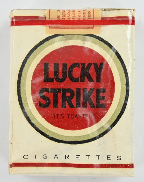 US WW2 Package of Lucky Strike Cigarets
