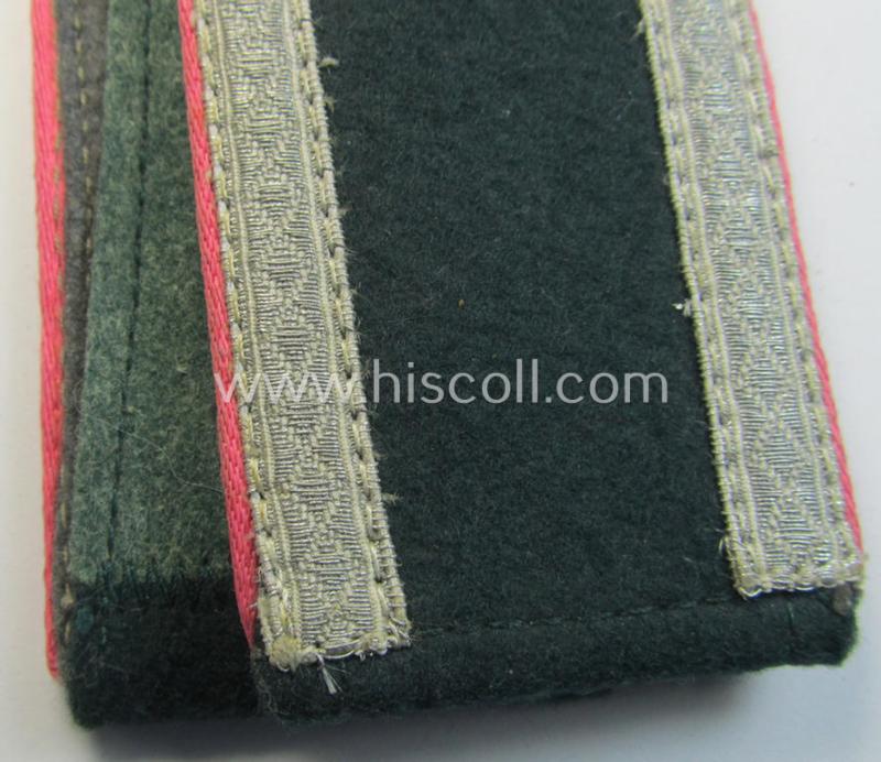 Superb - 'virtually mint' and fully matching! - pair of WH (Heeres), mid-war-period- (ie. 'M36'- ie. 'M40'-pattern- and typically 'tailor-made') NCO-type shoulderstraps as was intended for an: 'Unteroffizier der Pz- o. Pz-Jäger-Truppen'