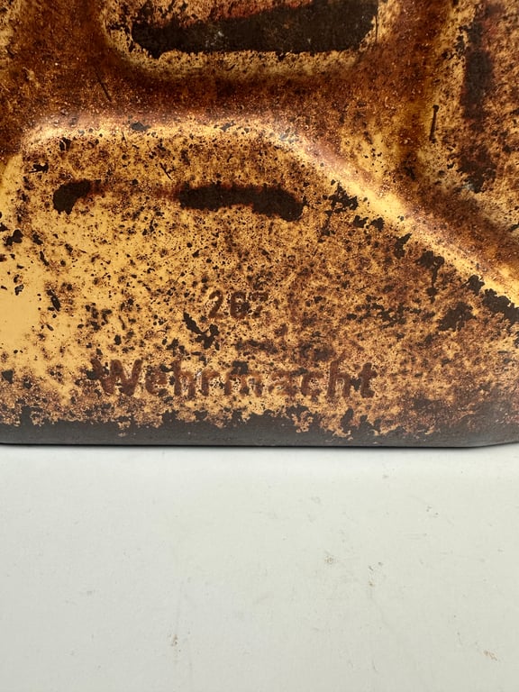 Wehrmacht Jerrycan Tan collor