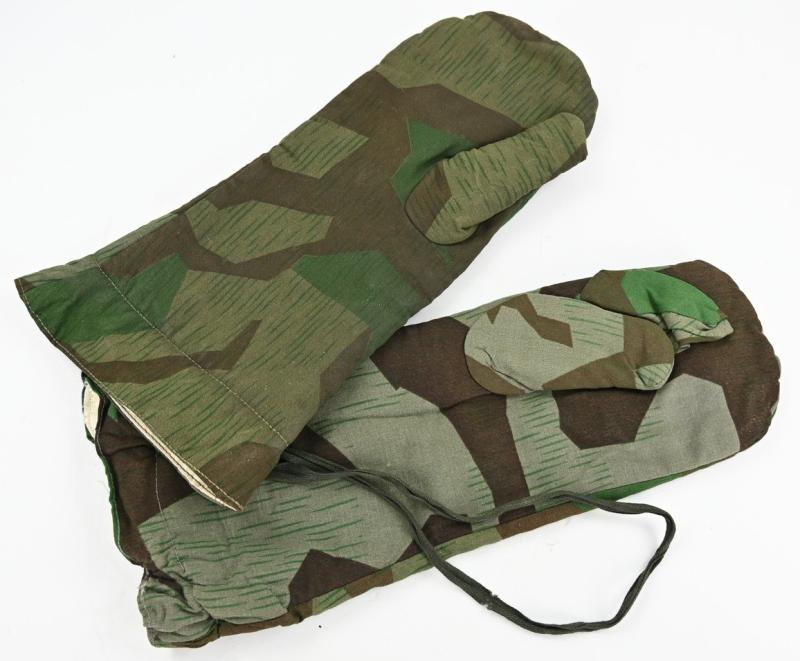 German WH/LW Splittertarn Parka Reversible Gloves