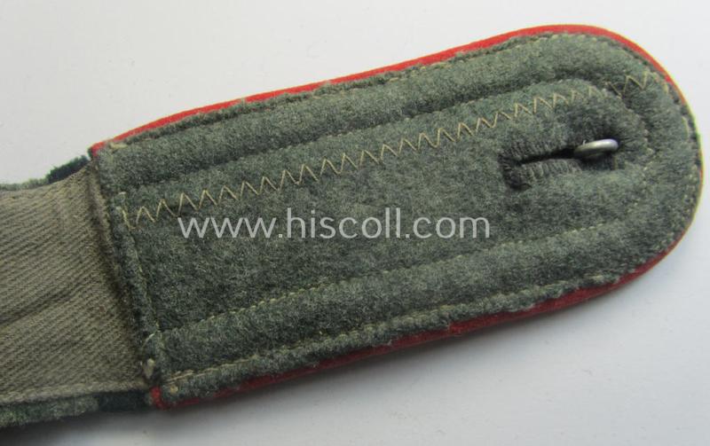 Single, pre- (ie. early-) war-period WH (Heeres) so-called: 'M36 o. 40'-pattern, NCO-type shoulderstrap as was intended for - and with certainty worn by! - an: 'Unterwachtmeister eines (Sturm)Artillerie Abts. o. Rgts.'