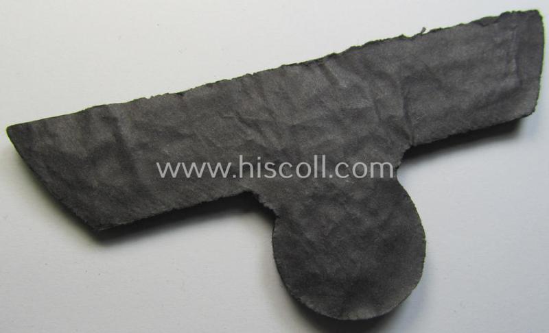 Very attractive - and truly scarcely seen! - WH (Kriegsmarine) neatly hand-embroidered, officers'-type breasteagle on a darker-blue background as was specifically intended for the various naval administrative-officials (ie. 'Beambten der Kriegsmari..