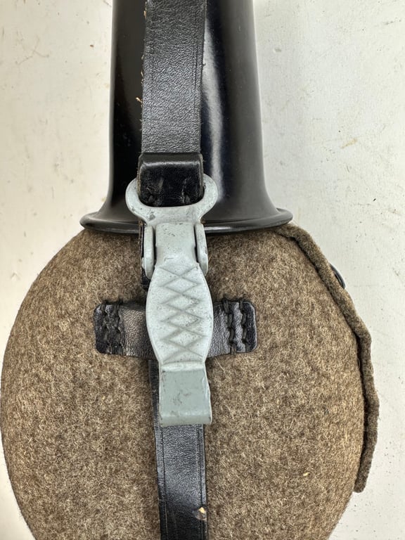 WW2 canteen "G&CL 41" Bakelite cup