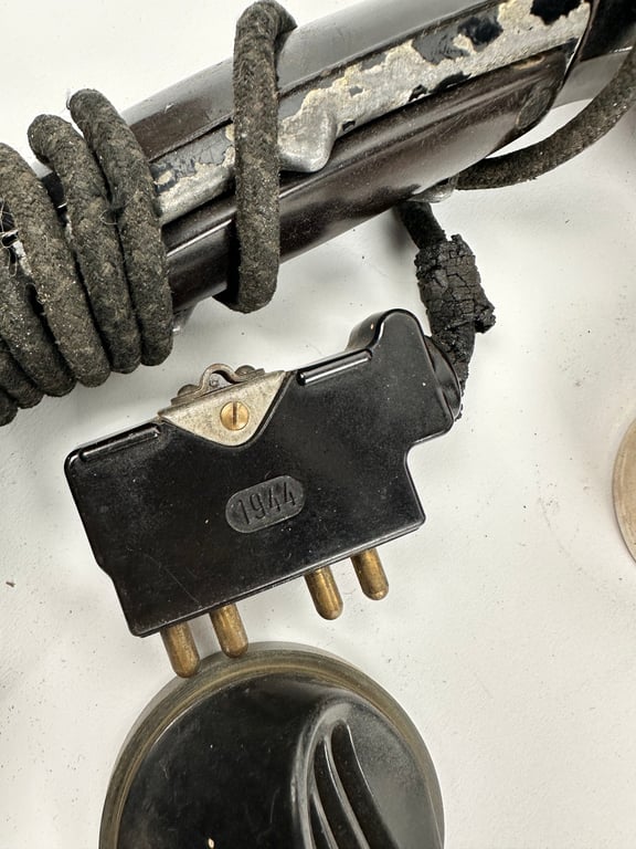 Nice original German WW2 FF33 Field Telephone (Feldfernsprecher 33)