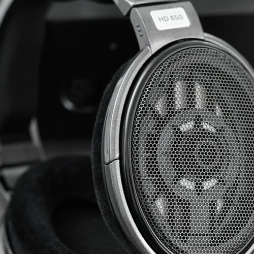 Sennheiser HD 650 on a desk