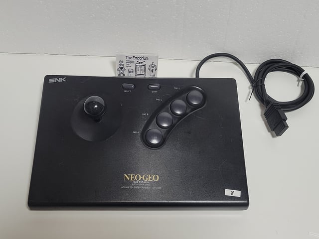 SNK NeoGeo AES+ vs Plaion NeoGeo AES+ - product photo 4 of 5