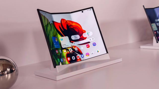 Samsung Galaxy Z TriFold - product photo 5 of 5