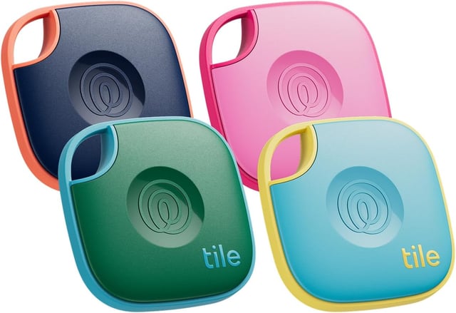 Life360 Tile - Bluetooth Tracker, Keys Finder and Item Locator for Keys, Bags and More. Phone Finder. Both iOS and Android Compatible. 1-Pack (Black) - product photo 3 of 5