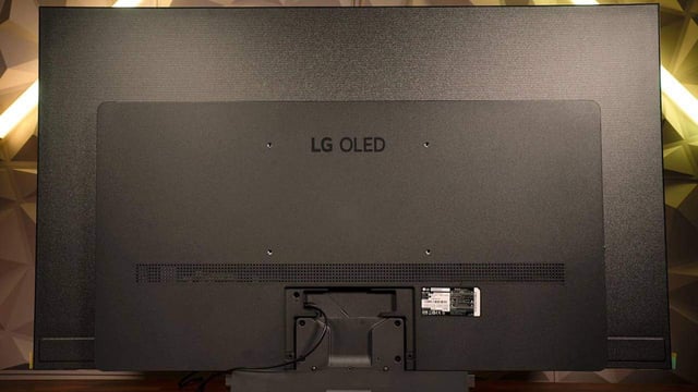 LG G4 TV - product photo 4 of 5
