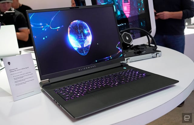 Alienware QD-OLED Gaming Monitor - product photo 2 of 5