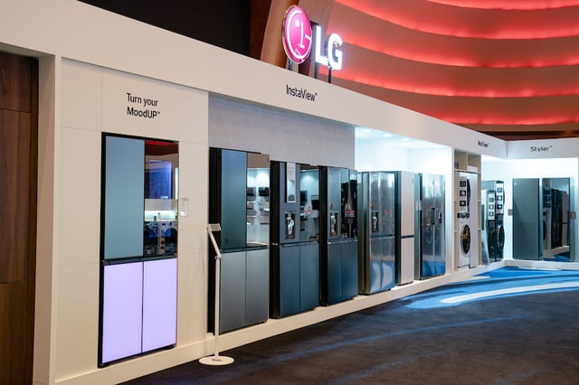 LG C5 77-inch
