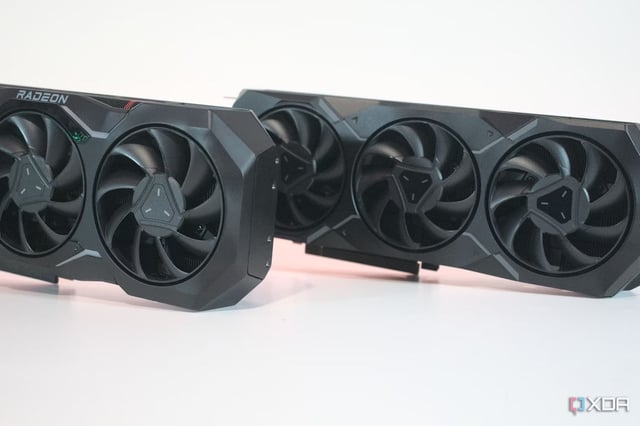 AMD Radeon RX 7900 XTX - product photo 2 of 5