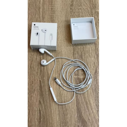 Apple EarPods design detail