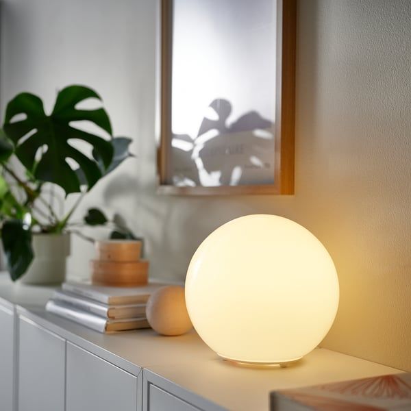 IKEA Kajplats LED Bulb E26 Smart Color and White Spectrum Globe