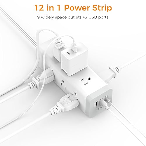 SUPERDANNY power strip outlet and USB port layout