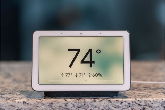 Echo Show 8 vs Google Nest Hub 2nd Gen - product photo 3 of 4