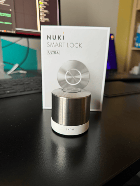 Nuki Smart Lock Ultra vs Hikvision DS-KIS603-P(B) - product photo 5 of 5