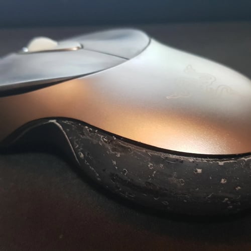 Razer Boomslang 20th Anniversary Edition packaging and accessories