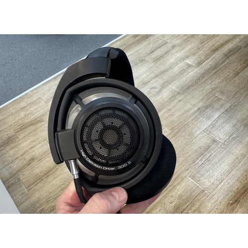 Sennheiser HD800S full view